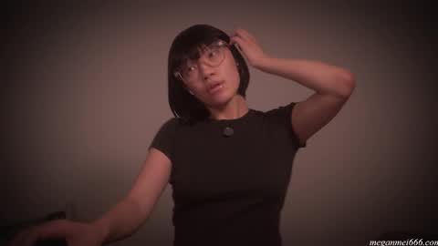 Snapshot of meganmei666 chatting on December 3, 2:52 am for more 3 online show from December 3, 2:52 am