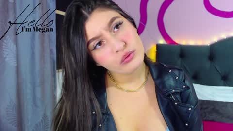 Im Megan Please do not demand a show without first tiping  Thank you online show from January 10, 6:42 am