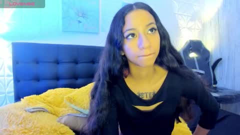 Snapshot of megannbabby chatting on October 1, 2:17 am online show from October 1, 2:17 am