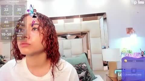 Snapshot of megannherrera chatting on December 15, 12:09 pm Megan online show from December 15, 12:09 pm