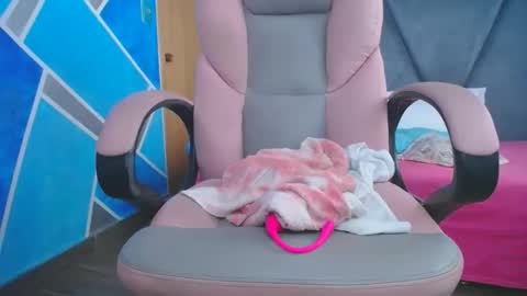 megannmilf online show from February 6, 5:49 pm