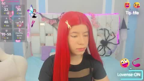 Snapshot of meganqueen2 chatting on November 1, 12:18 pm Megan Queen online show from November 1, 12:18 pm