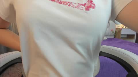 Megan Queen online show from April 7, 12:38 pm