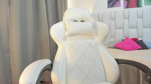 Megan Queen online show from July 25, 12:47 pm