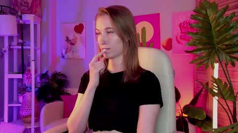 Snapshot of meganrodgers chatting on July 8, 9:08 pm megan online show from July 8, 9:08 pm