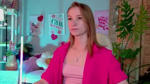 Snapshot of meganrodgers chatting on July 25, 5:43 pm megan online show from July 25, 5:43 pm