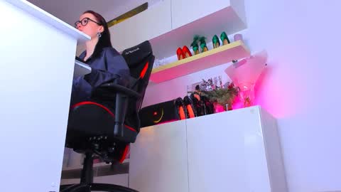 Snapshot of meganstones chatting on January 6, 8:01 pm Megan online show from January 6, 8:01 pm