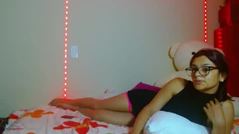 meganxox25 online show from September 30, 2:27 am