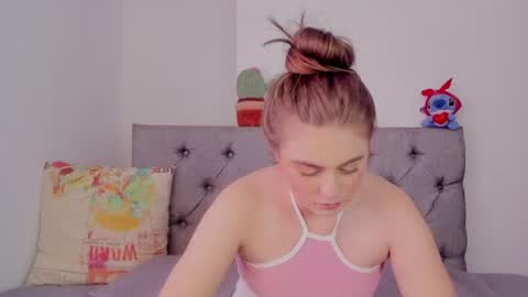 Snapshot of meganysammy chatting on July 28, 8:12 pm megansammy online show from July 28, 8:12 pm