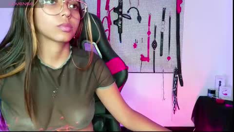 Snapshot of meggan_greey chatting on December 14, 2:10 pm Your best slave online show from December 14, 2:10 pm