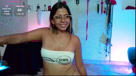 Snapshot of meggan_greey chatting on December 28, 12:04 am Your best slave online show from December 28, 12:04 am