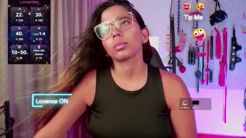 Snapshot of meggan_greey chatting on October 15, 3:01 pm Your best slave online show from October 15, 3:01 pm