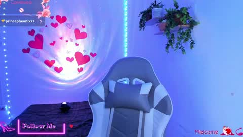 Snapshot of meggan_millerr chatting on April 9, 11:54 pm online show from April 9, 11:54 pm