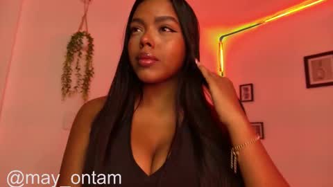 Snapshot of meggancarter chatting on December 4, 7:00 pm online show from December 4, 7:00 pm