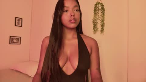 Snapshot of meggancarter chatting on December 18, 10:38 pm online show from December 18, 10:38 pm