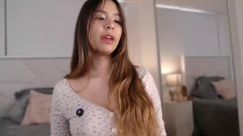Meggui online show from April 5, 12:35 pm
