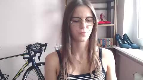Megi online show from May 7, 1:49 pm