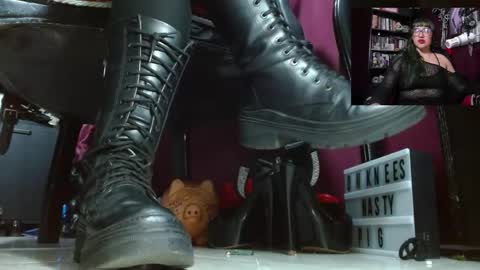 Goddess Sara online show from May 16, 2:19 am