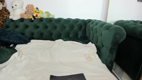 megpalmer online show from March 4, 9:10 pm