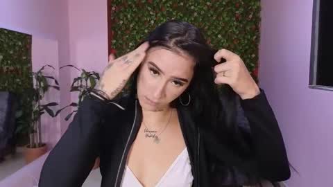 Mei online show from February 2, 12:15 pm