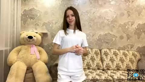 Mei online show from April 20, 7:26 pm