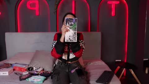 Snapshot of mekari_doll chatting on October 22, 6:18 pm Mekari . online show from October 22, 6:18 pm