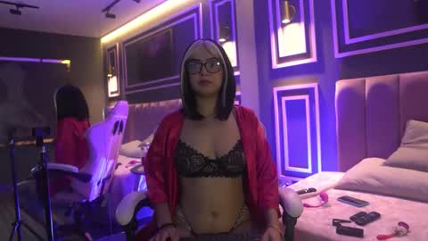 Snapshot of mekari_doll chatting on February 21, 9:27 pm Mekari . online show from February 21, 9:27 pm