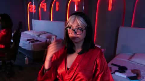 Snapshot of mekari_doll chatting on February 27, 9:15 pm Mekari . online show from February 27, 9:15 pm