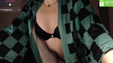 WETWATERMELL online show from May 2, 2:49 am