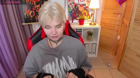 Snapshot of mekurisu chatting on March 7, 4:35 am mekurisu online show from March 7, 4:35 am