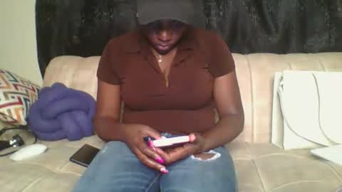 pretty online show from September 21, 3:24 pm