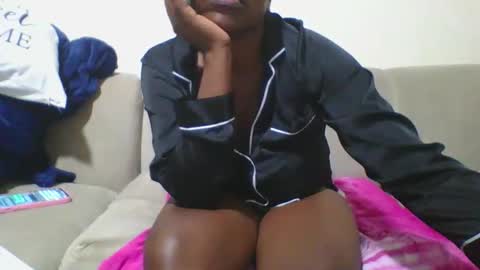 pretty online show from October 7, 7:44 pm