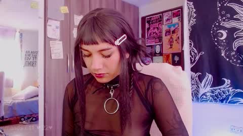 Snapshot of mel_dahlia chatting on October 2, 7:54 pm Melissa - - Please help me to reach 100 thumbs up online show from October 2, 7:54 pm