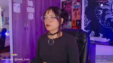 Snapshot of mel_dahlia chatting on November 27, 5:59 pm Melissa - - Please help me to reach 100 thumbs up online show from November 27, 5:59 pm