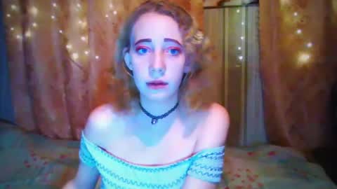 Mel Mellie online show from December 8, 5:11 pm