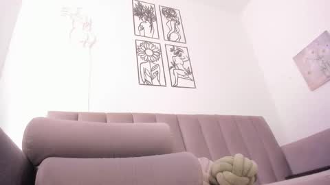 melani greyy online show from February 10, 9:30 pm