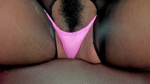 Snapshot of melania_browis chatting on October 27, 10:08 am Melania online show from October 27, 10:08 am