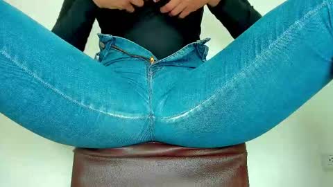 Snapshot of melania_browis chatting on November 21, 12:48 pm Melania online show from November 21, 12:48 pm