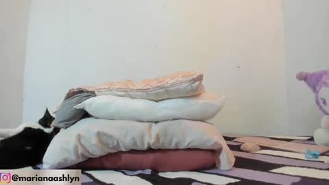 Snapshot of melanie1717 chatting on November 29, 11:52 pm Melanie Independent model online show from November 29, 11:52 pm