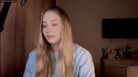 melanie__murr online show from June 16, 9:34 am