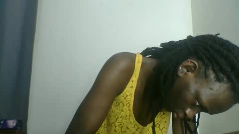 Snapshot of melanie_goddesss chatting on September 22, 11:51 pm milly online show from September 22, 11:51 pm