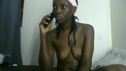 Snapshot of melanie_goddesss chatting on September 26, 6:45 pm milly online show from September 26, 6:45 pm