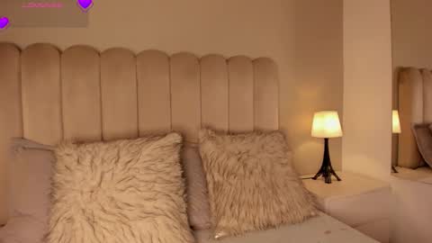 Melanie online show from March 10, 7:41 pm