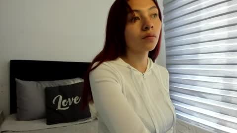 Snapshot of melanie_roux_ chatting on June 30, 12:39 pm Melanie roux online show from June 30, 12:39 pm