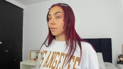 Snapshot of melanie_roux_ chatting on July 9, 1:37 pm Melanie roux online show from July 9, 1:37 pm