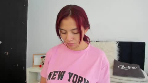Snapshot of melanie_roux_ chatting on July 31, 12:26 pm Melanie roux online show from July 31, 12:26 pm