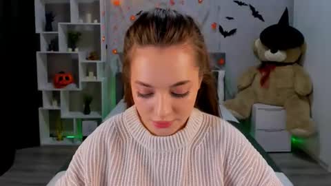 MelanieAlves online show from October 22, 12:27 pm