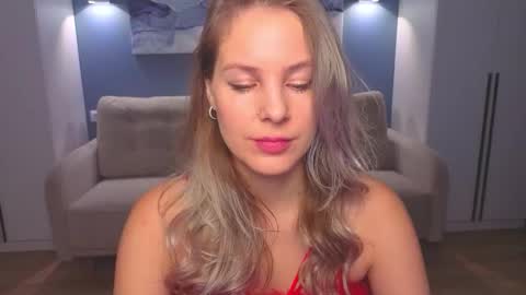 Melanie Bennett online show from January 15, 7:35 am