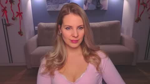 Melanie Bennett online show from February 26, 6:23 am