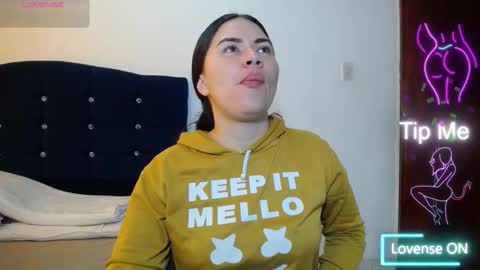 Melanie Parker online show from March 5, 1:51 pm